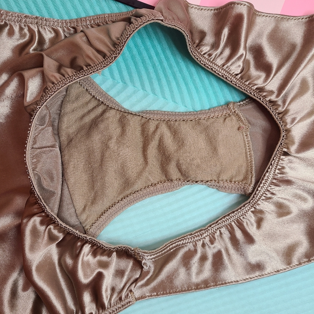 VTG Victoria's Secret Second Skin Satin Flutter Bikini Panty Size Lg - Picture 4 of 6